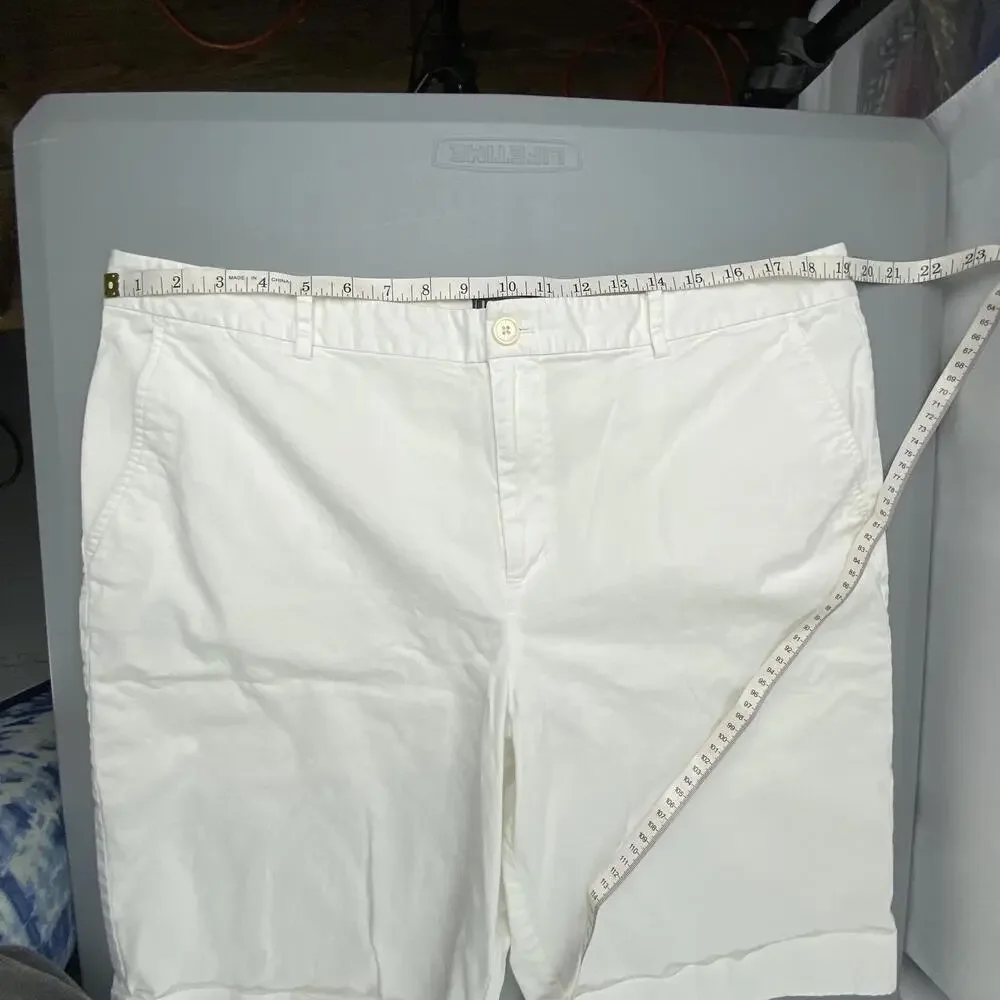 L-RL Ralph Lauren Active Women's White Roll Cuff Bermuda Shorts - Size 16